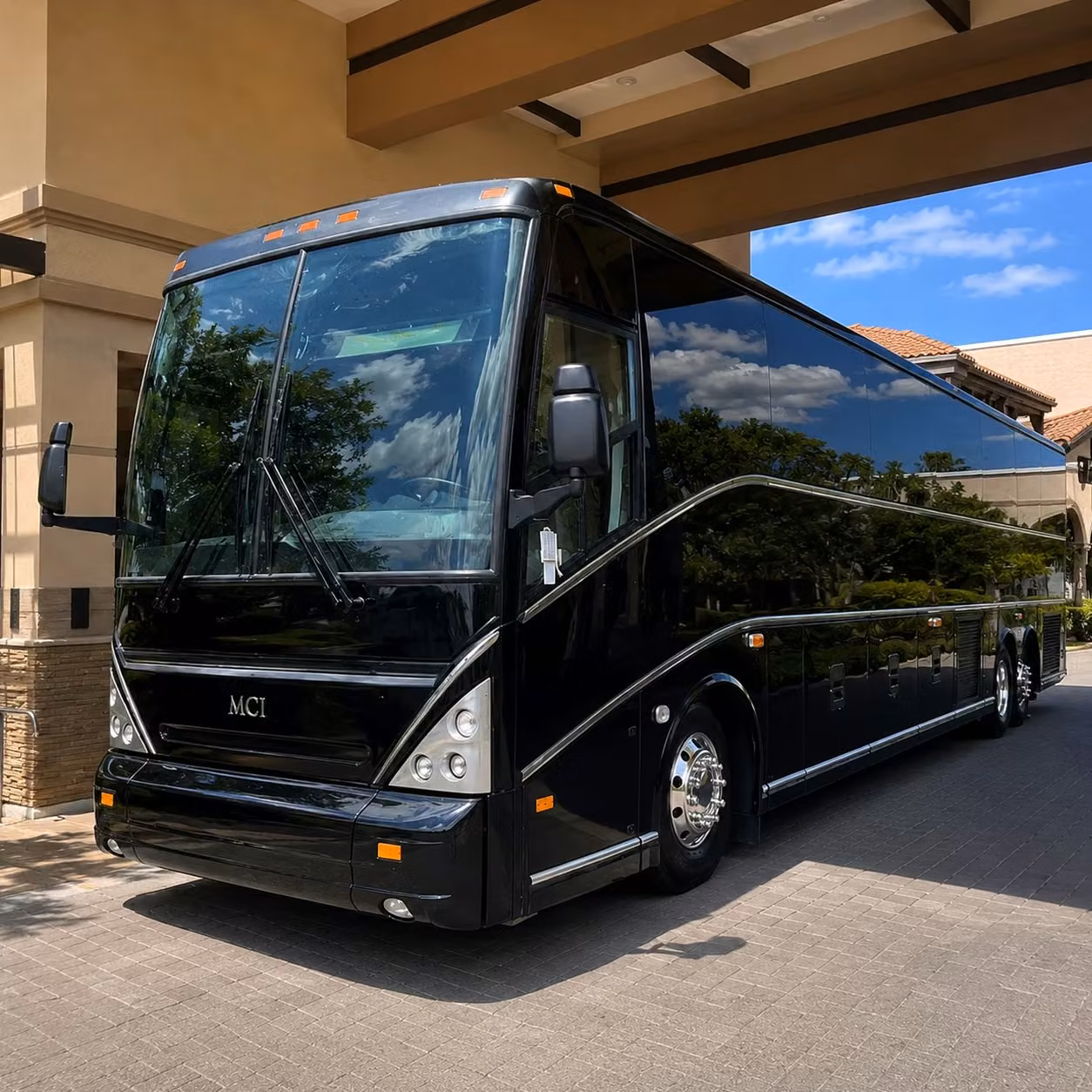houston employee shuttle services that keep your team moving every single day